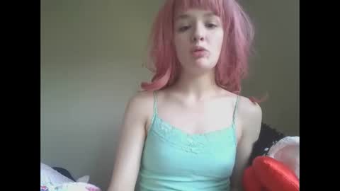 pinkykittykat online show from April 21, 2026, 3:28 pm