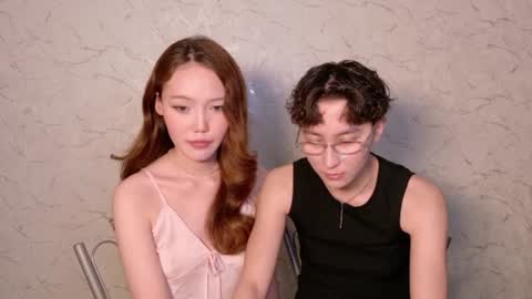 Snapshot of pinkylovers chatting on July 23, 2026, 3:54 pm Li long hair and Ru short hair online show from July 23, 2026, 3:54 pm