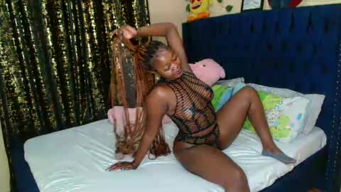 Pinky online show from February 4, 2025, 1:23 am