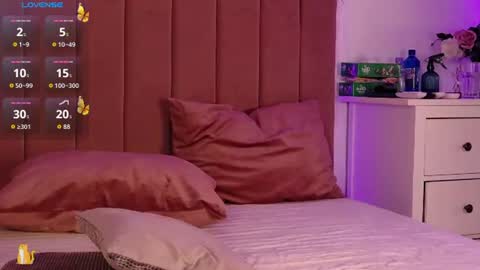 Pinky online show from July 26, 2026, 6:59 pm