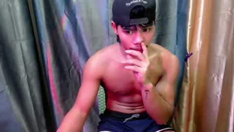Snapshot of pinoy_fuckboy69 chatting on May 5, 2026, 4:26 pm pinoy_fuckboy69 online show from May 5, 2026, 4:26 pm