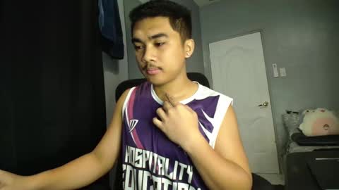 Adrianne online show from December 4, 2025, 2:43 am