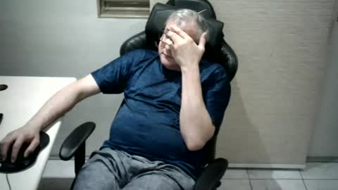 piovesanes online show from October 6, 2025, 1:47 am