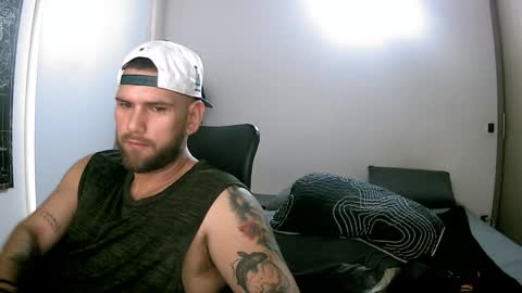 Snapshot of pipe1203 chatting on December 3, 2025, 9:24 pm pipe1203 online show from December 3, 2025, 9:24 pm