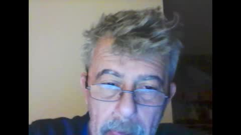 pipi2704 online show from February 8, 2025, 5:29 am