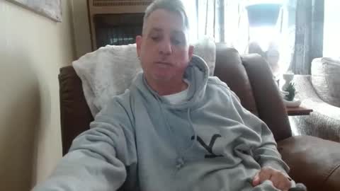 Snapshot of pirate334 chatting on January 9, 2025, 6:04 pm pirate334 online show from January 9, 2025, 6:04 pm