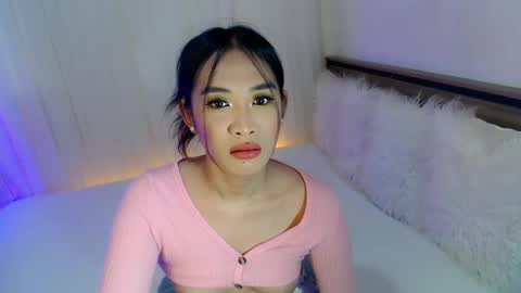 Snapshot of piroulita chatting on December 14, 2024, 8:34 am Ari online show from December 14, 2024, 8:34 am