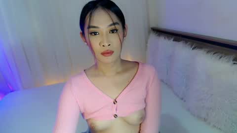 Snapshot of piroulita chatting on December 24, 2024, 6:22 am Ari online show from December 24, 2024, 6:22 am