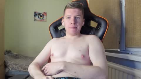 Snapshot of pirremeow chatting on December 31, 2024, 2:51 am Pierre online show from December 31, 2024, 2:51 am