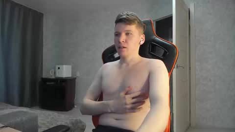 Snapshot of pirremeow chatting on February 22, 2025, 12:29 pm Pierre online show from February 22, 2025, 12:29 pm