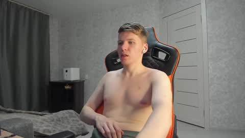 Snapshot of pirremeow chatting on February 25, 2025, 3:42 am Pierre online show from February 25, 2025, 3:42 am