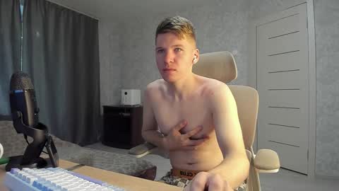 Snapshot of pirremeow chatting on September 28, 2025, 6:19 am Pierre online show from September 28, 2025, 6:19 am