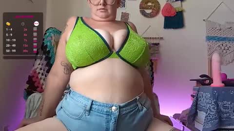 Em online show from December 9, 2024, 9:16 pm