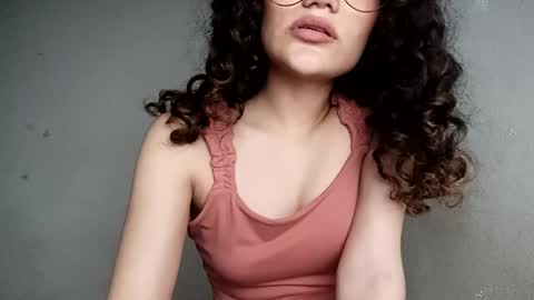 PiscisDreams online show from February 26, 2025, 1:32 am