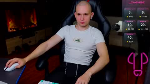 Snapshot of pistonpojizni chatting on January 30, 2025, 5:09 am STRONGBEAUTY online show from January 30, 2025, 5:09 am