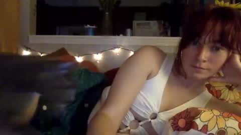 pixie_bella online show from May 26, 2026, 2:24 pm