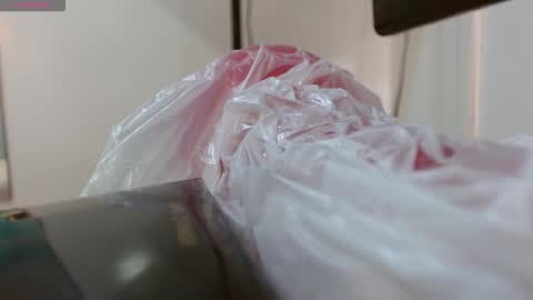 KATY online show from November 26, 2025, 8:43 pm