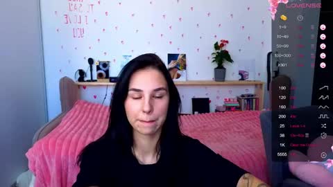 Molly online show from April 29, 2026, 4:05 am