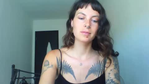 pixiecatfairy online show from September 12, 2025, 12:16 pm