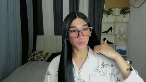 pixiedoll_ online show from February 26, 2026, 7:18 am