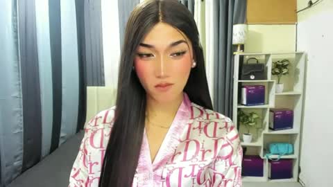 pixiedoll_ online show from June 27, 2026, 6:51 am