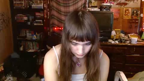 Izzy online show from September 17, 2025, 4:41 pm