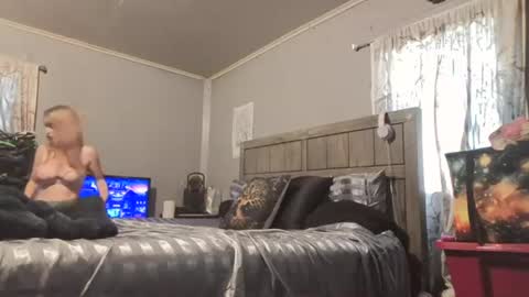 pizzedwife online show from July 11, 2026, 1:47 pm