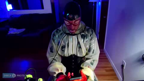 plasticme online show from September 10, 2025, 9:15 pm