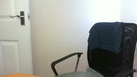 Snapshot of platino3026 chatting on September 9, 2025, 8:14 am platino3026 online show from September 9, 2025, 8:14 am