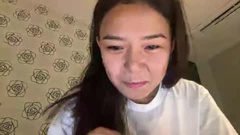 Snapshot of playful_dolphin chatting on June 25, 2026, 4:33 pm Minji online show from June 25, 2026, 4:33 pm