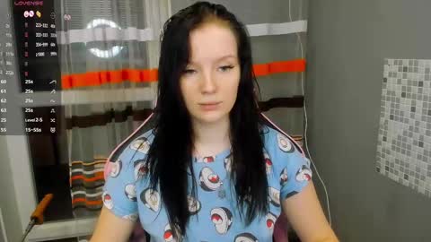 Snapshot of playful_mary chatting on February 17, 2025, 11:09 pm Masha online show from February 17, 2025, 11:09 pm