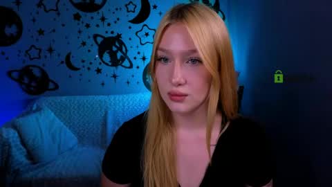 Snapshot of playful_sophie chatting on June 2, 2026, 7:27 pm Sophie online show from June 2, 2026, 7:27 pm