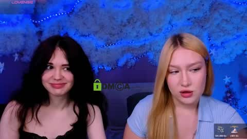 Snapshot of playful_sophie chatting on June 6, 2026, 7:29 pm Sophie online show from June 6, 2026, 7:29 pm