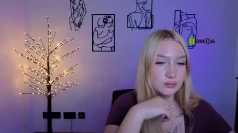 Sophie online show from August 5, 2026, 7:17 pm