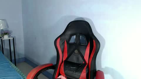 Snapshot of playfulcock69_kate chatting on February 14, 2025, 11:53 pm kate online show from February 14, 2025, 11:53 pm