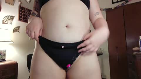 Snapshot of playfulxxcutie chatting on June 21, 2026, 12:57 am playfulxxcutie online show from June 21, 2026, 12:57 am