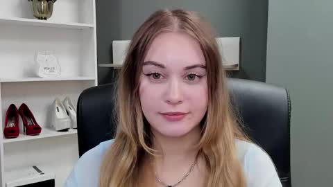 Valeria online show from November 9, 2025, 2:26 pm