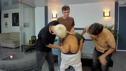   online show from September 28, 2025, 11:10 pm