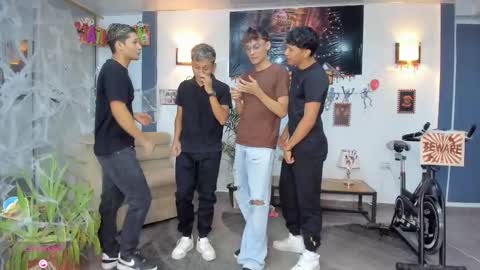   online show from October 28, 2025, 11:07 pm