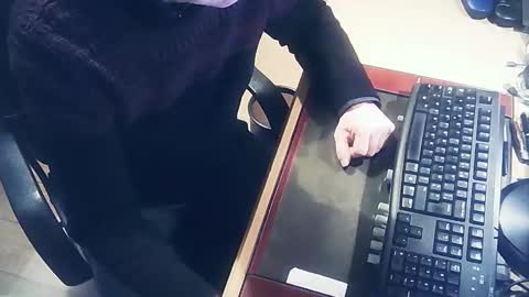 littlenounours online show from February 10, 2026, 8:18 am