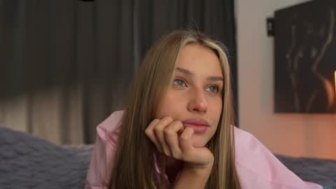 21 y.o Mila online show from February 27, 2026, 7:41 am