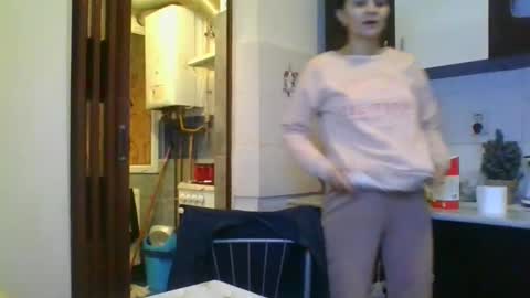 Snapshot of pleas3s_sweet chatting on February 24, 2025, 5:42 pm pleas3s_sweet online show from February 24, 2025, 5:42 pm