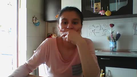 Snapshot of pleas3s_sweet chatting on March 9, 2025, 10:52 am pleas3s_sweet online show from March 9, 2025, 10:52 am