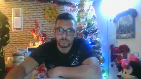 Snapshot of pleas3s_sweet chatting on December 21, 2025, 12:45 pm pleas3s_sweet online show from December 21, 2025, 12:45 pm