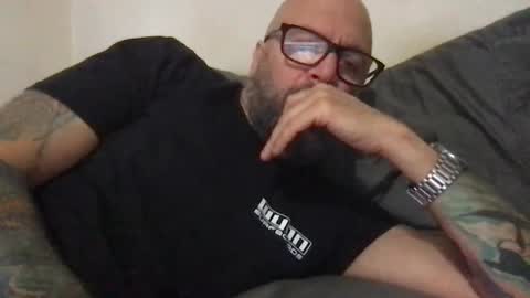 Snapshot of pleasesitonmycock chatting on January 23, 2025, 6:35 pm PleaseSitOnMyCock online show from January 23, 2025, 6:35 pm