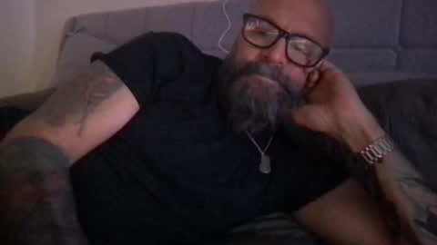 Snapshot of pleasesitonmycock chatting on December 15, 2025, 8:40 am PleaseSitOnMyCock online show from December 15, 2025, 8:40 am