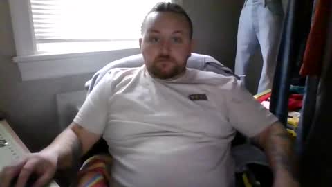 Snapshot of pleasewithease chatting on February 16, 2025, 4:53 pm aimtoplease online show from February 16, 2025, 4:53 pm