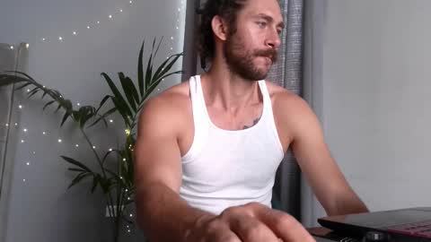 Snapshot of pleasurea chatting on December 3, 2025, 1:31 pm pleasure online show from December 3, 2025, 1:31 pm