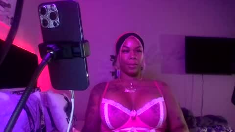 Snapshot of plenttycakez chatting on July 26, 2026, 6:48 pm plenttycakez online show from July 26, 2026, 6:48 pm