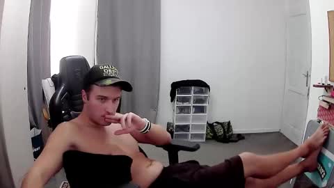 plkrisztian online show from September 29, 2025, 6:46 pm